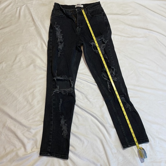 Vibrant M. I. U. Black ripped jeans - Picture 3 of 8